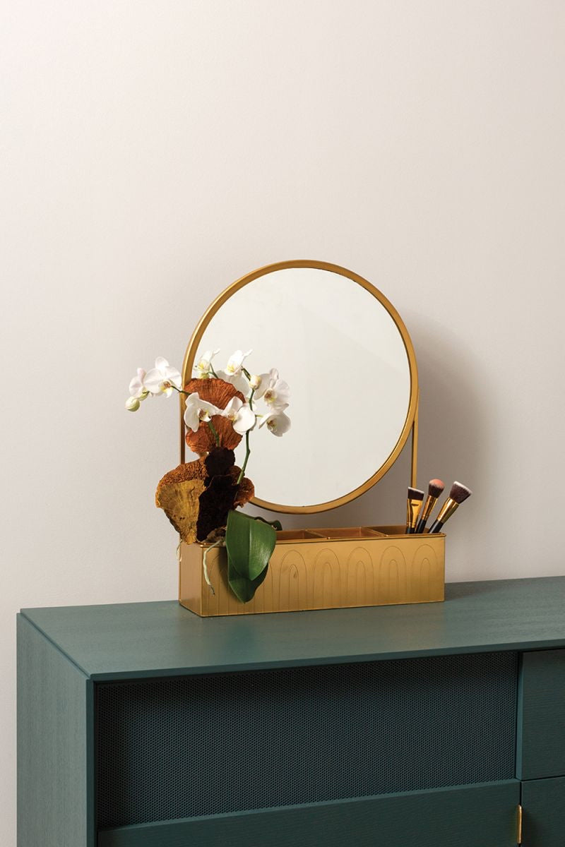 Mirror Mirror with the Plants