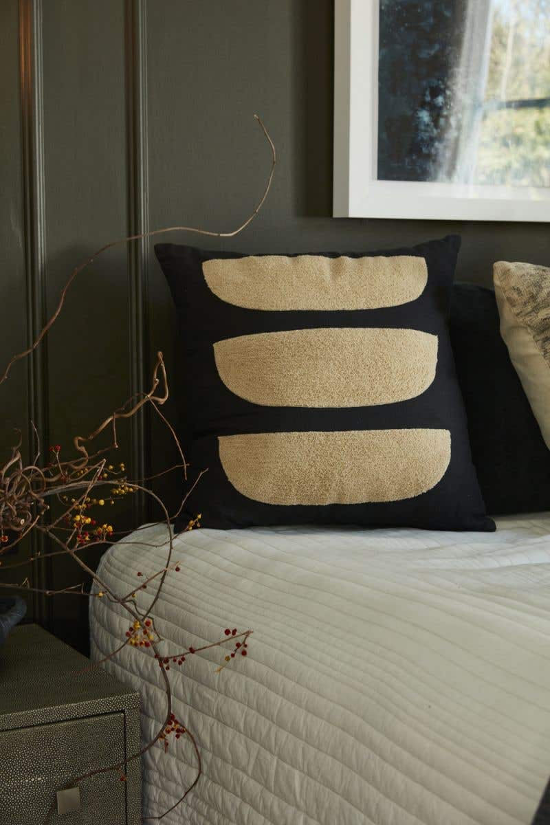 Aldrich Pillow