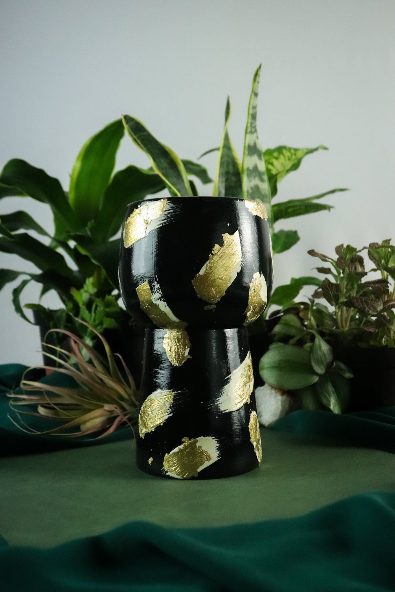 Reversible Planter-Comet